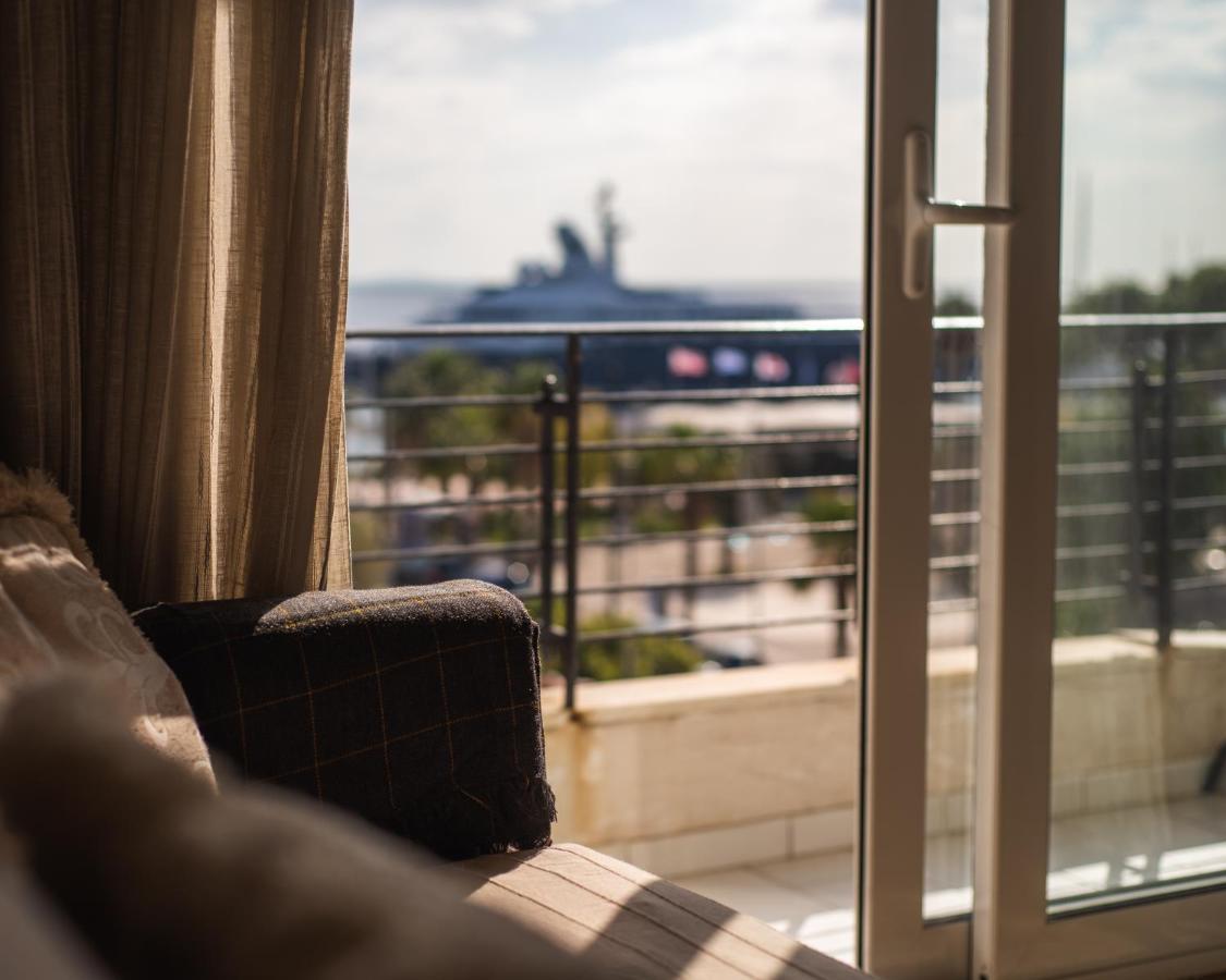 Piraeus Seaview Appartment Екстер'єр фото