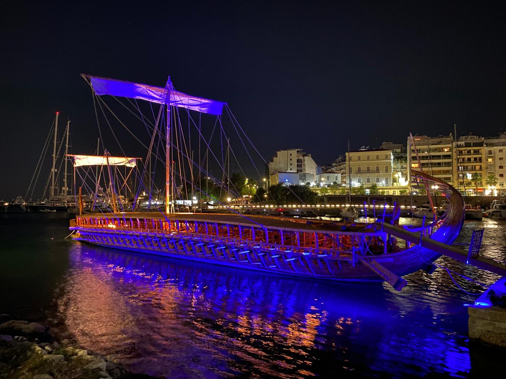 Piraeus Seaview Appartment Екстер'єр фото